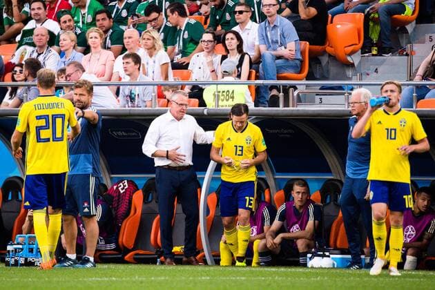 180627 head coach Janne Andersson with Gustav Svensson of Sweden during the FIFA World Cup group stage match between Mexico and Sweden on June 27, 2018 in Ekaterinburg Photo Petter Arvidson BILDBYR N Code PA 87737  Copyright: PETTERxARVIDSON BB180627PA101