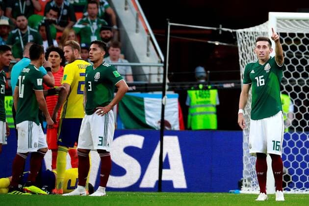 Mexican midfielder Hector Herrera (R) during the FIFA World Cup WM Weltmeisterschaft Fussball 2018 Group F soccer match between Mexico and Sweden, in Ekaterinburg, Russia, 27 June 2018. MEXICO VS. SWEDEN !ACHTUNG: NUR REDAKTIONELLE NUTZUNG!  Copyright: xJosexMendezx FWC42-120 20180627-636657171074246981