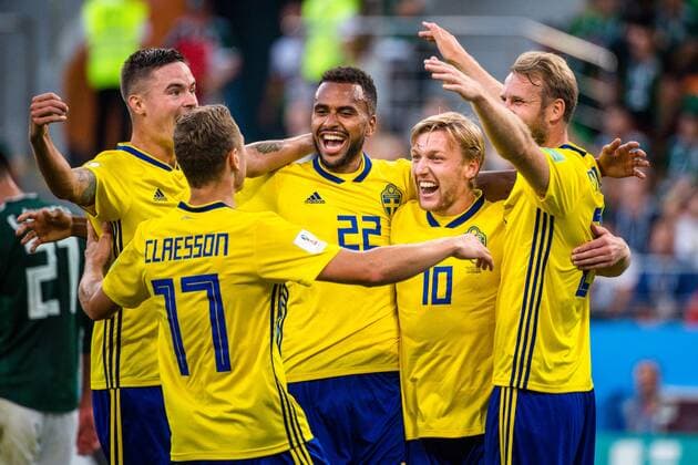 180627 Mikael Lustig Isaac Kiese Thelin Viktor Claesson Emil Forsberg and Ola Toivonen of Sweden celebrates the 0 3 goal during the FIFA World Cup group stage match between Mexico and Sweden on June 27, 2018 in Ekaterinburg Photo Petter Arvidson BILDBYR N Code PA 87737  Copyright: PETTERxARVIDSON BB180627PA112