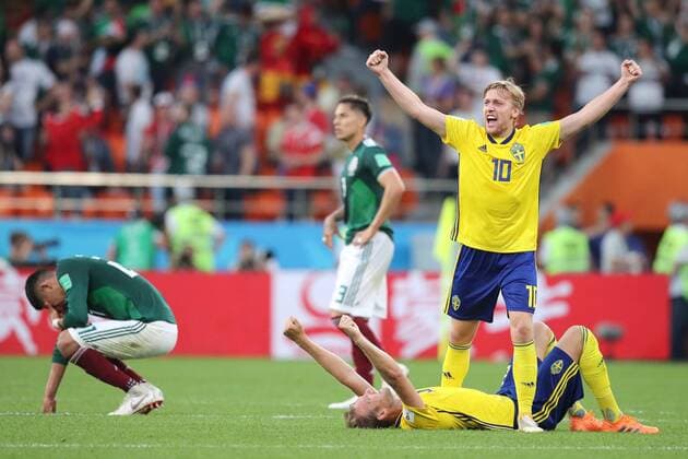 YEKATERINBURG, RUSSIA - JUNE 27, 2018: Sweden s Ola Toivonen (L) and Emil Forsberg in the 2018 FIFA World Cup WM Weltmeisterschaft Fussball First Stage Group F football match against Mexico at Ekaterinburg Arena Stadium. Sergei Bobylev TASS  TS086BC1