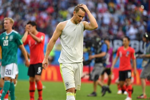 Manuel NEUER (Torwart GER), enttaeuscht,frustriert,niedergeschlagen,, Aktion,Einzelbild,angeschnittenes Einzelmotiv,Halbfigur,halbe Figur. Suedkorea (KOR)- Deutschland (GER) 2-0, Vorrunde, Gruppe F, Spiel 43, am 27.06.2018 in Kazan,Kasan Arena. Fussball Weltmeisterschaft 2018 in Russland vom 14.06. - 15.07.2018. *** Manuel NEUER goalie GER disappointed frustrated dejected action single image truncated single motive half figure half figure South Korea KOR Germany GER 2 0 Preliminary Group F match 43 at 27 06 2018 in Kazan Kazan Arena Soccer World Cup 2018 in Russia vom 14 06 15 07 2018