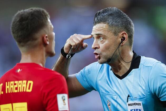 Sport - Bilder des Tages (l-r) Thorgan Hazard of Belgium, referee Damir Skomina during the 2018 FIFA World Cup WM Weltmeisterschaft Fussball Russia group G match between England and Belgium at the Kalingrad stadium on June 28, 2018 in Kaliningrad, Russia FIFA World Cup 2018 Russia 2017 2018 xVIxVIxImagesx xMauricexvanxSteenxWKxIVx 11335648