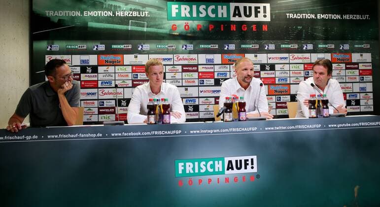 BAU 29 06 2018 Göppingen Handball Frisch On Göppingen PK Hartmut Mayerhoffer will be introduced as coach v l Moederator Holger Laser Christian Beautiful Sporting Director Trainer Hartmut Mayerhoffer Gerd Hofele Manager