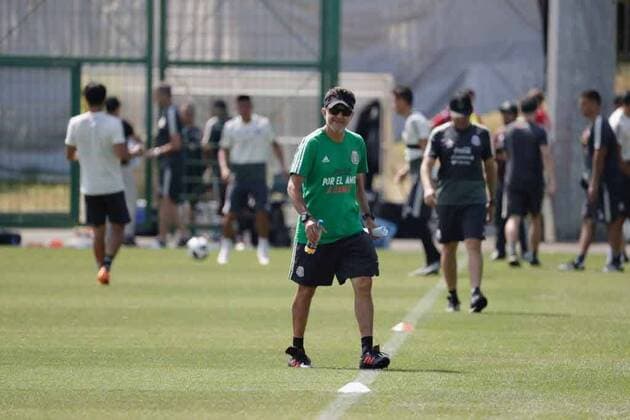 WM 2018, Training Nationalteam Mexiko June 29, 2018 - EUM20180629DEP17.JPG.MOSCÃö, Rusia, SoccerFutbol-Mundial-Mexico.- El DT de la Seleccion Mexicana, Juan Carlos Osorio, durante sesion de entrenamiento, este 29 de junio de 2018, de cara al partido del lunes ante su similar de Brasil; encuentro correspondiente a los octavos de final del Mundial de Rusia. Foto: Agencia EL UNIVERSALLuis CortesMAR. Latin News: June 29, 2018  - ZUMAu78_ 20180629_zaf_u78_015 Copyright: xElxUniversalx