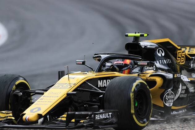 29th June 2018, Red Bull Ring, Spielberg, Austria; Austrian Formula One Grand Prix, Friday free practice; Renault F1 Team, Carlos Sainz gets loose and gets into the gravel  ActionPlus12042526 Octane