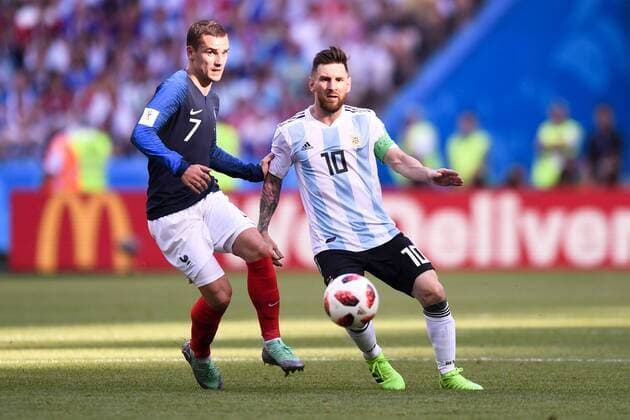 WM 2018, Frankreich - Argentinien 07 ANTOINE GRIEZMANN (FRA) - 10 LIONEL MESSI (ARG) FOOTBALL : France vs Argentine - Coupe du Monde 2018 - 1 8 de Finale - 30 06 2018 AnthonyBIBARD FEP Panoramic 