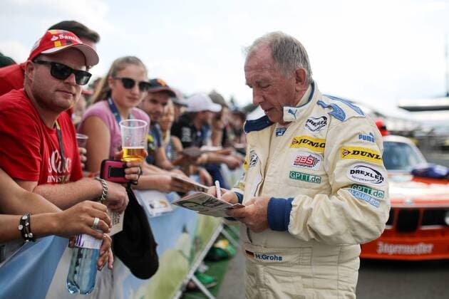 FORMULA 1 - GP of Austria 2018 SPIELBERG,AUSTRIA,30.JUN.18 - MOTORSPORTS - Grand Prix of Austria, Red Bull Ring, legends parade. Image shows Harald Grohs (BMW 320) and fans. GEPAxpictures xMaticxKlansek