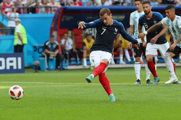 KAZAN, RUSSIA - JUNE 30, 2018: France s Antoine Griezmann in the 2018 FIFA World Cup WM Weltmeisterschaft Fussball Round of 16 match against Argentina at Kazan Arena Stadium. FOOTBALL : France vs Argentine - Coupe du Monde 2018 - Kazan - 30 06 2018 ITARTASS PANORAMIC 