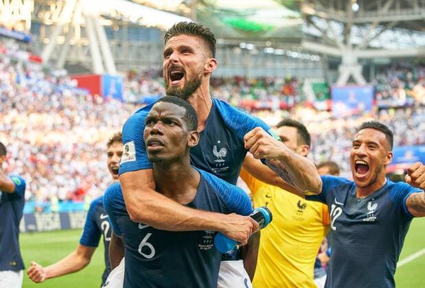 Argentina - France 3-4, Soccer, Kazan, June 30, 2018 Paul POGBA, FRA 6 Olivier GIROUD, FRA 9 Corentin TOLISSO, FRA 12 Cheering, joy, emotions, celebrating, laughing, cheering, rejoice, tearing up the arms, clenching the fist, victory, ARGENTINA - FRANCE 3-4 FIFA World Cup WM Weltmeisterschaft Fussball 2018 RUSSIA, Best of 16 , Season 2018 2019, June 30, 2018 Stadium K a z a n - A r e n a in Kazan, Russia. Photo: MAGICS Peter Schatz