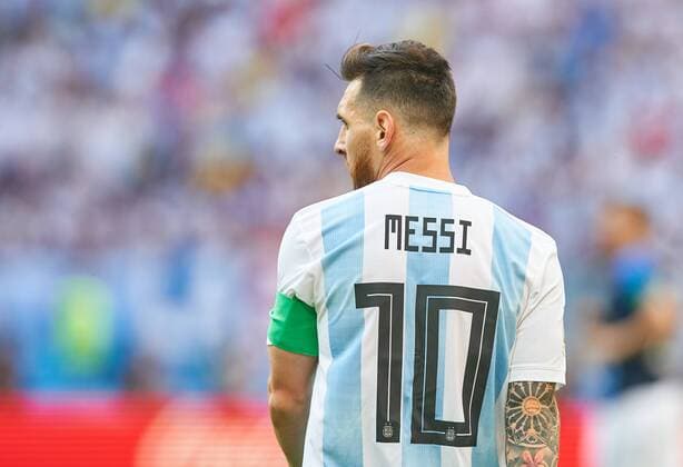 Argentina - France 3-4, Soccer, Kazan, June 30, 2018 Lionel MESSI, Argentina 10 half-size, portrait, ARGENTINA - FRANCE 3-4 FIFA World Cup WM Weltmeisterschaft Fussball 2018 RUSSIA, Best of 16 , Season 2018 2019, June 30, 2018 Stadium K a z a n - A r e n a in Kazan, Russia. Photo: MAGICS Peter Schatz