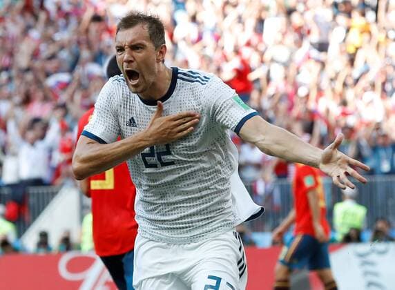 Russian forward Artem Dzyuba celebrates after scoring a penalty kick during the FIFA World Cup WM Weltmeisterschaft Fussball 2018 round of 16 soccer match between Spain and Russia, at Luzhniki Stadium in Moscu, Russia, 1 July 2018. SPAIN VS. RUSSIA !ACHTUNG: NUR REDAKTIONELLE NUTZUNG!  Copyright: xAlbertoxEstevezx FWC51-202 20180701-636660606463735693
