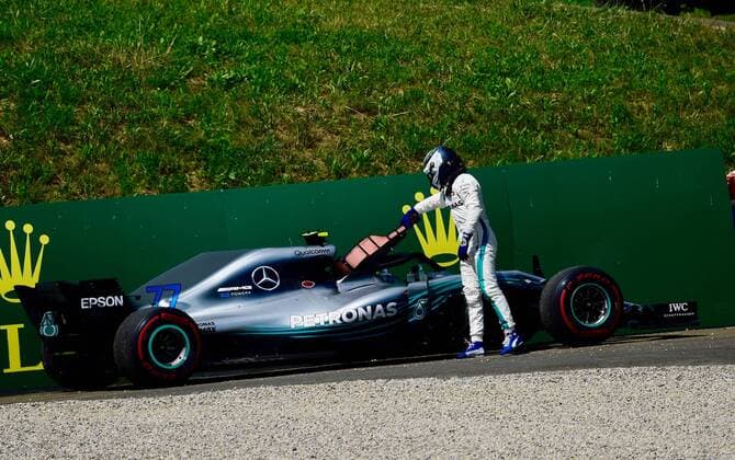 Failure Valtteri Bottas Mercedes Grand Prix Formula 1 GP Austria in Spielberg 01 07 2018 Photo mspb Jerry Andre Failure Valtteri Bottas Formula 1 GP Austria 2018