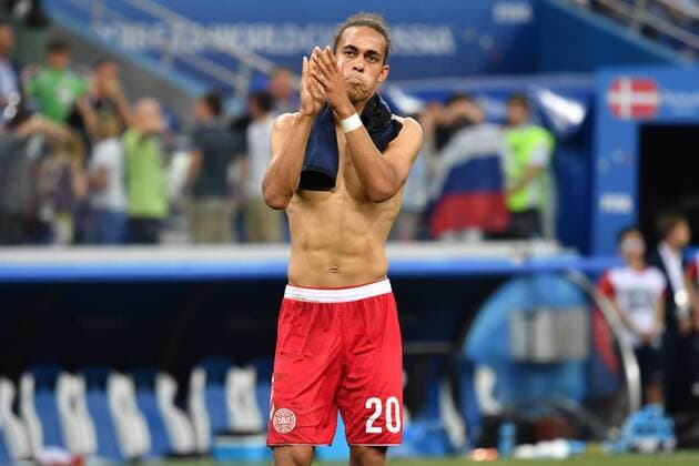 Yussuf Yurary POULSEN the disappointed frustrated dejected after the game claps applause gestures action single image trimmed single motive half figure half figure Croatia CRO Denmark THE 4 3 i E Round of 16 Round of 16 Match 52 on 01 07 2018 in Nizhny Novgorod Nizhny Novgorod Stadium Soccer World Cup 2018 in Russia from 14 06 15 07 2018