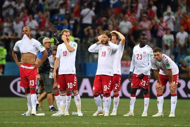 Teamfoto Team Team Teamfoto Denmark Frustration disappointed frustrated dejected on penalties v left Mathias JORGENSEN Christian ERIKSEN DEN Lasse SCHOENE BEAUTIFUL DEN Michael KROHN DEHLI DEN PIONE SISTO DENMARK CRO Denmark DEN 4 3 e E Round of 16 Round of 16 Match 52 on 01 07 2018 in Nizhny Novgorod Nizhny Novgorod Stadium Football World Cup 2018 in Russia from 14 06 15 07 2018