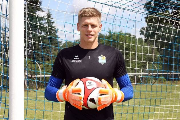 Templin, 25.06.2018, Trainingsplatz Templin, Saison 2018 2019. , Trainingscamp des Chemnitzer FC, Training. , Im Bild: Torwart Jakub Jakubov ( Chemnitz). , *** Templin 25 06 2018 Training ground Templin Season 2018 2019 Training camp of Chemnitzer FC Training Pictured goalkeeper Jakub Jakubov Chemnitz