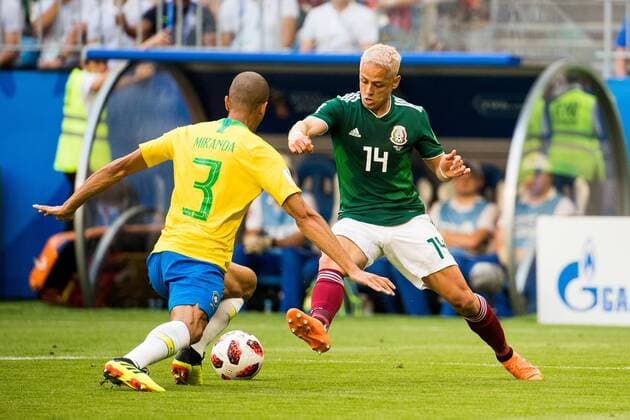 180702 Miranda of Brazil and Javier Hernandez of Mexico during the FIFA World Cup round of 16 match between Brazil and Mexico on July 2, 2018 in Samara Photo Petter Arvidson BILDBYRAN Code PA 92081  Copyright: PETTERxARVIDSON BB180702PA051