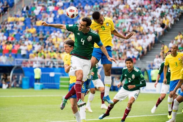 180702 Rafael Marquez of Mexico and Gabriel Jesus of Brazil during the FIFA World Cup round of 16 match between Brazil and Mexico on July 2, 2018 in Samara Photo Petter Arvidson BILDBYRAN Code PA 92081  Copyright: PETTERxARVIDSON BB180702PA060