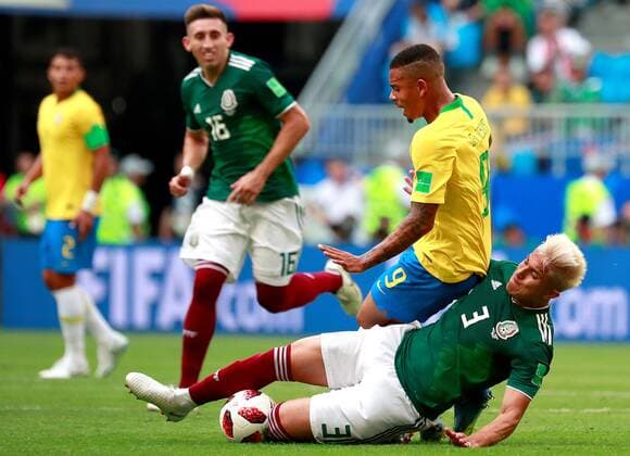 Brazilian forward Gabriel Jesus (2R) and Mexican defender Carlos Salcedo (R) during the FIFA World Cup WM Weltmeisterschaft Fussball 2018 round of 16 soccer match between Brazil and Mexico, at Samara Arena in Samara, Russia, 2 July 2018. BRAZIL VS. MEXICO !ACHTUNG: NUR REDAKTIONELLE NUTZUNG!  Copyright: xJosexMendezx FWC53-111 20180702-636661456211888078
