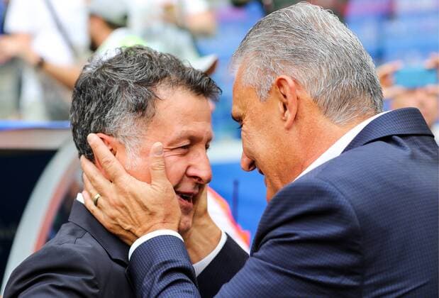 SAMARA, RUSSIA - JULY 2, 2018: Head coaches Juan Carlos Osorio (L) of the Mexican team, and Tite (Adenor Leonardo Bacchi) of the Brazilian team, in their 2018 FIFA World Cup WM Weltmeisterschaft Fussball Round of 16 match at Samara Arena Stadium. Sergei Savostyanov TASS  TS087941