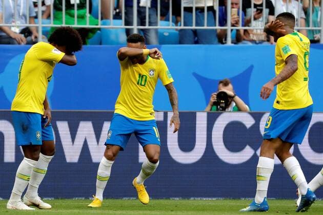 Brazilian forward Neymar (C) celebrates after scoring during the FIFA World Cup WM Weltmeisterschaft Fussball 2018 round of 16 soccer match between Brazil and Mexico, at Samara Arena in Samara, Russia, 2 July 2018. BRAZIL VS. MEXICO !ACHTUNG: NUR REDAKTIONELLE NUTZUNG!  Copyright: xSebastiaoxMoreirax FWC53-177 20180702-636661482092145757
