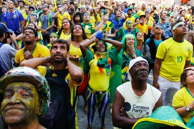 WM 2018, Brasilien - Mexiko, Public Viewing in Brasilien Arena em SP transmite jogo do Brasil SÃO PAULO, SP - 02.07.2018: ARENA EM SP TRANSMITE JOGO DO BRASIL - Fans will attend the Arena set up in the Anhangabaú Valley, in the central region of São Paulo, where the game will be broadcast in the 2018 World Cup, between Brazil and Mexico, on Monday (02). (Photo: Aloisio Mauricio Fotoarena) x1560653x  AloisioxMauricio