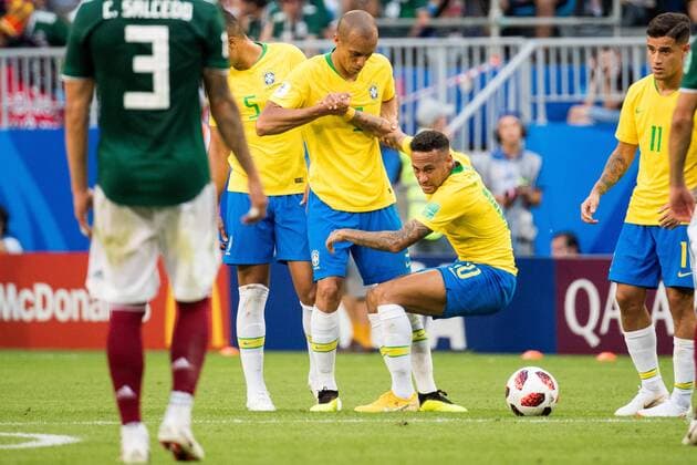 180702 Miranda and Neymar of Brazil during the FIFA World Cup round of 16 match between Brazil and Mexico on July 2, 2018 in Samara Photo Petter Arvidson BILDBYRAN Code PA 92081  Copyright: PETTERxARVIDSON BB180702PA096