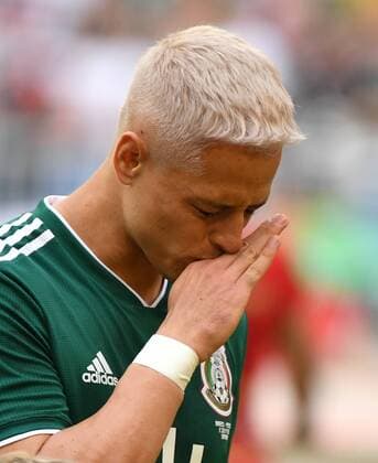 (180702) -- SAMARA, July 2, 2018 -- Javier Hernandez of Mexico is seen prior to the 2018 FIFA World Cup WM Weltmeisterschaft Fussball round of 16 match between Brazil and Mexico in Samara, Russia, July 2, 2018. ) (SP)RUSSIA-SAMARA-2018 WORLD CUP-ROUND OF 16-BRAZIL VS MEXICO LixGa 