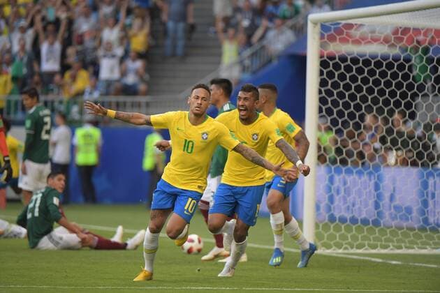 WW 2018 in Russia Round of 16 Brazil Mexico goalscorer Neymar cheers with Paulinho after the 1 0 back disappointing Mexican HM