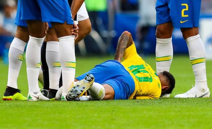 SAMARA, RUSSIA - JULY 2, 2018: Brazilâ€™s Neymar injured in their 2018 FIFA World Cup WM Weltmeisterschaft Fussball Round of 16 match against Mexico at Samara Arena Stadium. Sergei Savostyanov TASS  TS0879AD
