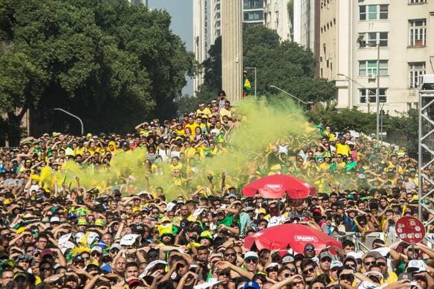 Twisted team move in RJ RIO DE JANEIRO, RJ - 02.07.2018: TWISTED TEAM MOVE IN RJ - 22 thousand people crowded the Plaza Mauá, in the port area on Monday morning to cheer for the Brazil team that ended up winning Mexico 2-0. (Photo: André Moreira Fotoarena) x1560989x  AndréxMoreira