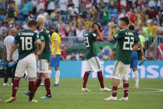 July 2 2018 EUM20180702DEP40 JPG SAMARA Russia SoccerFutbol World Reactions of Mexican players after finishing 2 1 in the match against Brazil in the round of 16 that means the elimination of the Mexican National Team on July 2, 2018 Photo Agency EL UNIVERSALLuis CortesEELG Latin News July 2 2018  - ZUMAu78_ 20180702_zaf_u78_071 Copyright: xElxUniversalx