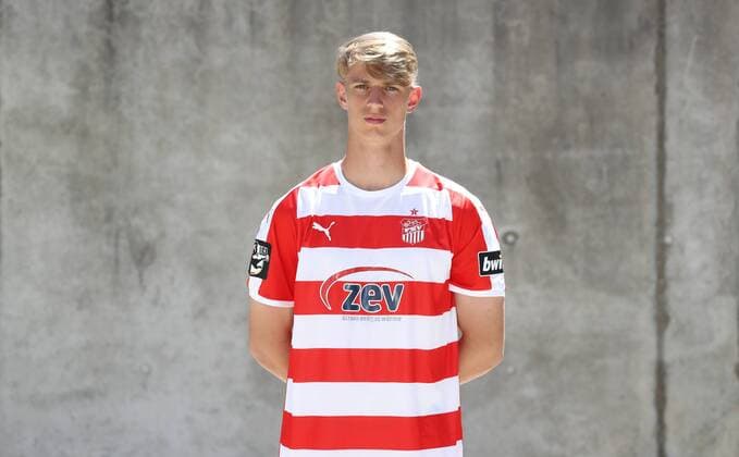 Zwickau Soccer 3 Liga Zwickau 02 07 2018 Soccer 3 Liga FSV Zwickau Portrait date 2018 2019 In the picture Lion Lauberbach FSV Zwickau