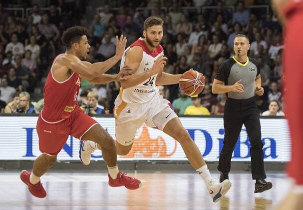 Maximilian KLEBER r GER in a duel against Marvin OGUNSIPE AUT Action Basketball WC Qualification Germany GER Oesterreich AUT 85 63 am 29 06 2018 in Braunschweig Germany