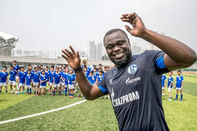 04 07 2018 Football Season 2018 2019 Visit of the Knappenschmiede football school of FC Schalke 04 in Kunshan v l Gerald Asamoah FC Schalke 04 Kunshan China
