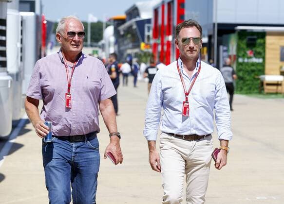 Motorsports: FIA Formula One World Championship WM Weltmeisterschaft 2018, Grand Prix of Great Britain, Dr. Helmut Marko (AUT, Aston Martin Red Bull Racing), Christian Horner (GBR, Aston Martin Red Bull Racing), Silverstone Great Britain