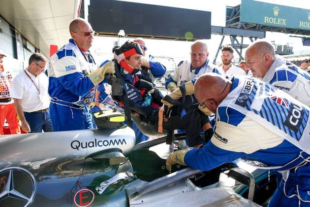Motorsports: FIA Formula One World Championship WM Weltmeisterschaft 2018, Grand Prix of Great Britain, Rescue training with a mechanician of Mercedes AMG Petronas Motorsport Silverstone Great Britain