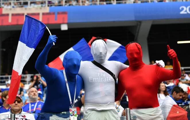 (180706) -- NIZHNY NOVGOROD, July 6, 2018 -- Fans of France are seen prior to the 2018 FIFA World Cup WM Weltmeisterschaft Fussball quarter-final match between Uruguay and France in Nizhny Novgorod, Russia, July 6, 2018. ) (SP)RUSSIA-NIZHNY NOVGOROD-2018 WORLD CUP-QUARTERFINAL-URUGUAY VS FRANCE ChenxCheng 