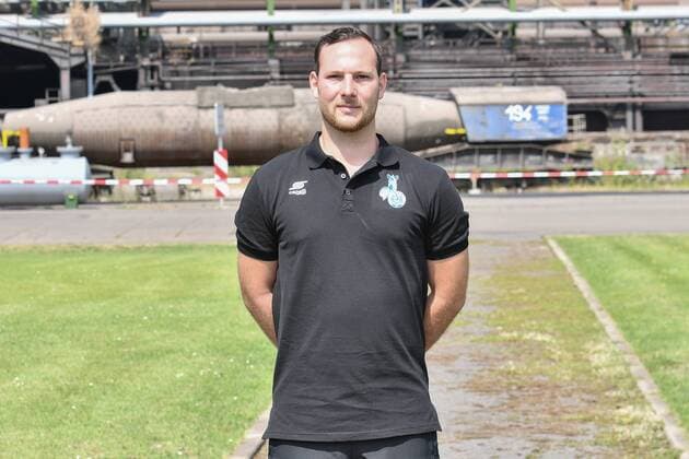 GER official photo visit Portrait Portraettermin MSV Duisburg Physiotherapist Timo Kleinefehn MSV Duisburg 2 BL Portrait date 2018 2019 landscape horizontal format nph Mauelshagen nph00321