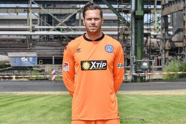 GER official photo shoot Portrait Date Portraettermin MSV Duisburg Player Keeper Daniel Davari MSV Duisburg 2 BL Portrait Date 2018 2019 landscape landscape nph Mauelshagen nph00321