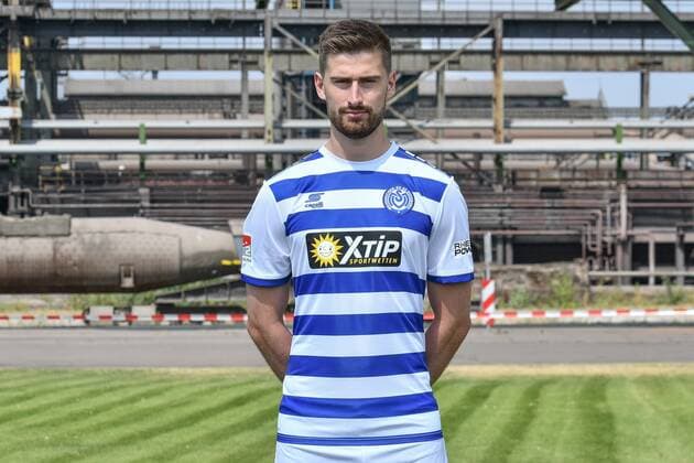GER official photo shoot Portrait Date Portraettermin MSV Duisburg Player Dustin Bomheuer MSV Duisburg 2 BL Portrait Date 2018 2019 landscape landscape nph Mauelshagen nph00321