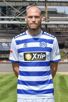 GER official photo visit Portrait Portraettermin MSV Duisburg Player Gerrit Nauber MSV Duisburg 2 BL Portrait date 2018 2019 portrait nph Mauelshagen nph00321