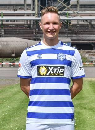 GER official photo shoot Portrait Date Portraettermin MSV Duisburg Player Migel Max Schmeling MSV Duisburg 2 BL Portrait Date 2018 2019 High Portrait nph Mauelshagen nph00321