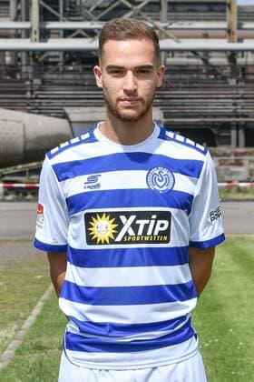 GER official photo shoot Portrait Portraettermin MSV Duisburg player Ahmet Engin MSV Duisburg 2 BL Portrait date 2018 2019 portrait format nph Mauelshagen nph00321