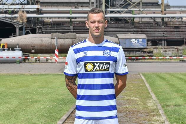 GER official photo shoot Portrait Date Portraettermin MSV Duisburg Player Stanislav Iljutcenko MSV Duisburg 2 BL Portrait date 2018 2019 landscape horizontal nph Mauelshagen nph00321
