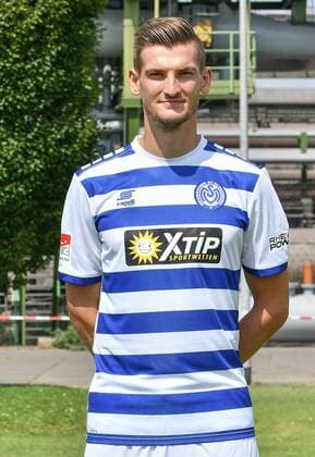 GER official photo shoot Portrait Date Portraettermin MSV Duisburg Player Thomas Blomeyer MSV Duisburg 2 BL Portrait date 2018 2019 portrait nph Mauelshagen nph00321