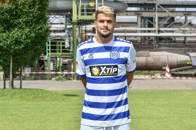 GER official photo shoot Portrait Date Portraettermin MSV Duisburg Player Cauly Oliveira Souza MSV Duisburg 2 BL Portrait date 2018 2019 landscape horizontal nph Mauelshagen nph00321
