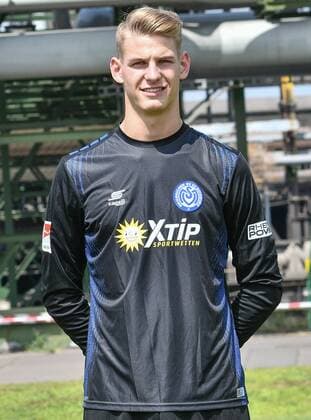 GER official photo shoot Portrait Date Portraettermin MSV Duisburg Player Jonas Brendieck MSV Duisburg 2 BL Portrait date 2018 2019 portrait nph Mauelshagen nph00321