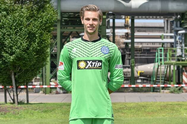 GER official photo date Portraettermin MSV Duisburg Daniel Mesenhöler Mesenhoeler MSV Duisburg 2 BL Portrait date 2018 2019 landscape horizontal format nph Mauelshagen nph00321