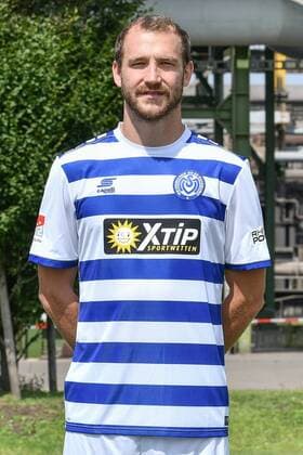 GER official photo shoot Portrait Date Portraettermin MSV Duisburg Player Sebastian Neumann MSV Duisburg 2 BL Portrait Date 2018 2019 portrait nph Mauelshagen nph00321