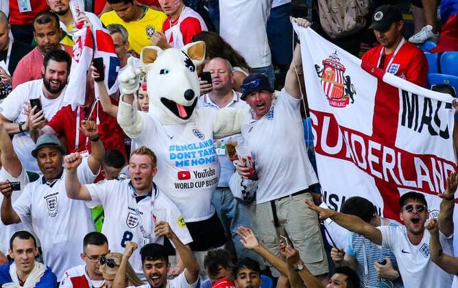 SAMARA, RUSSIA - JULY 7, 2018: England s fans react as their team wins the 2018 FIFA World Cup WM Weltmeisterschaft Fussball Quarterfinal match against Sweden at Samara Arena Stadium. Peter Kovalev TASS  TS0887BB